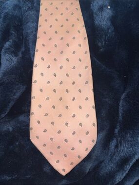 Source Unknown Pink Paisley Dot Men's Tie